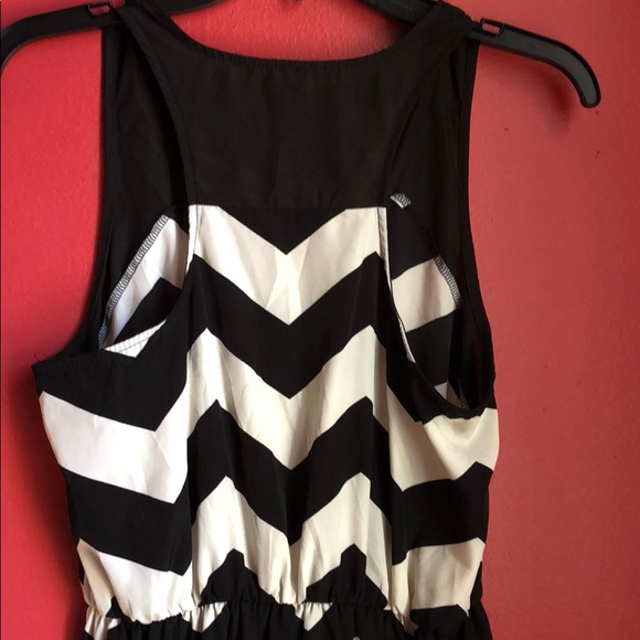 black and white dress - Picture 3 of 5